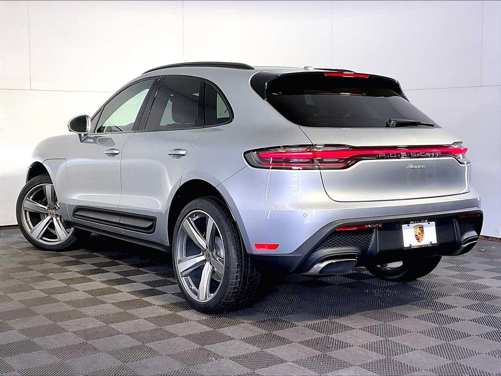 New 2026 F0/Dolomite Silver Porsche  image 3