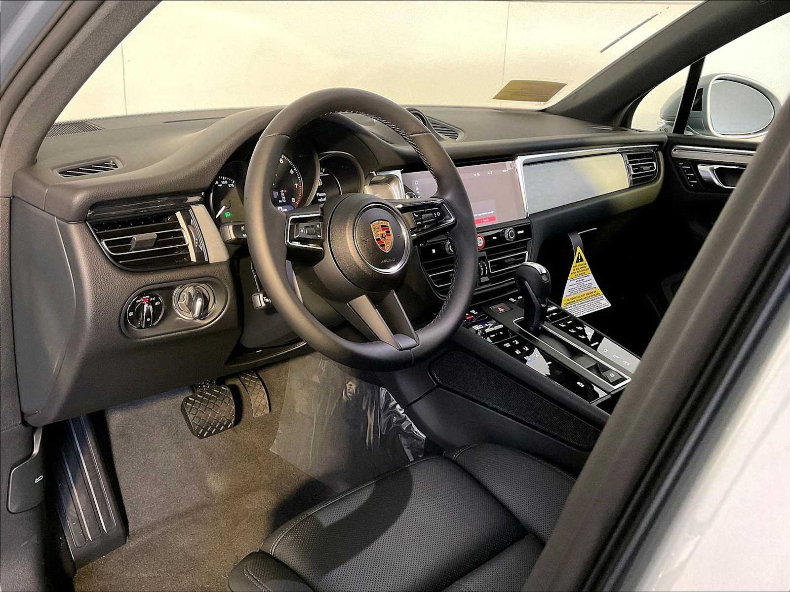 New 2026 F0/Dolomite Silver Porsche  image 4