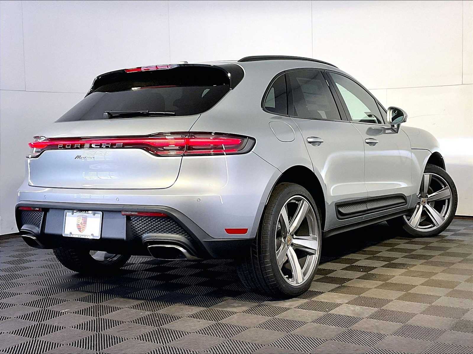 New 2026 F0/Dolomite Silver Porsche  image 7