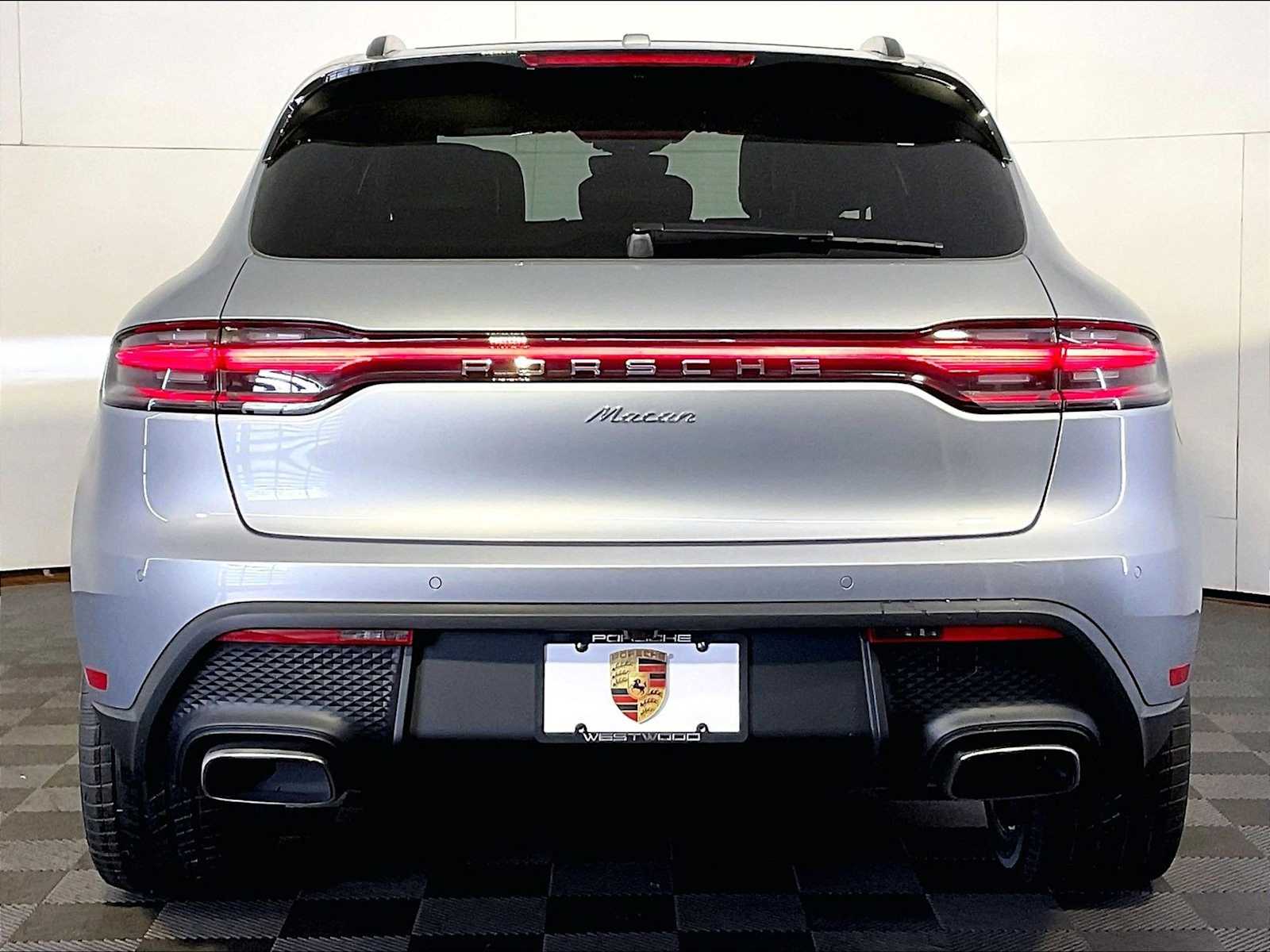 New 2026 F0/Dolomite Silver Porsche  image 6