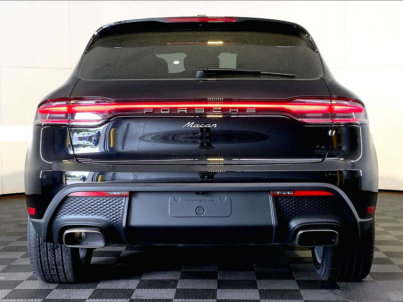 2025 Porsche Macan - Photo 6
