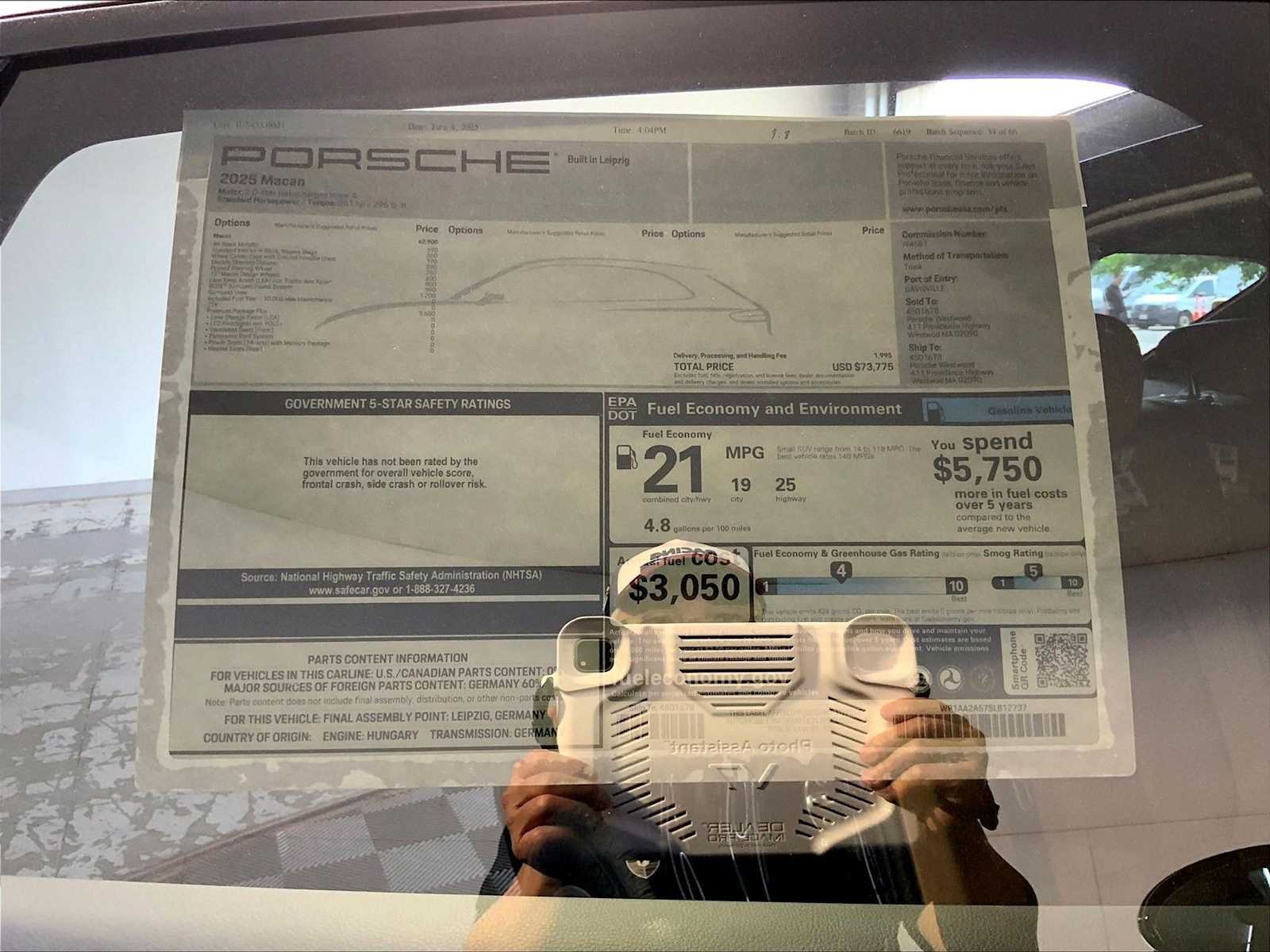 2025 Porsche Macan - Photo 24