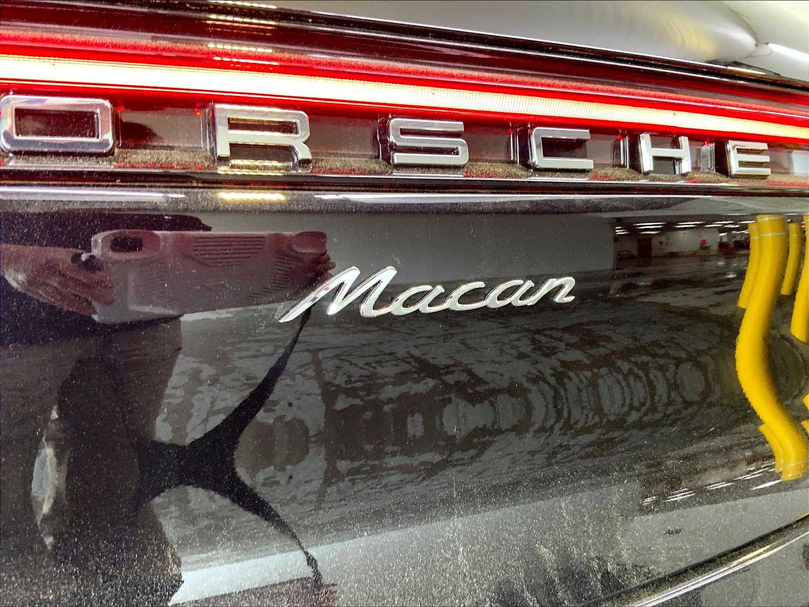 2025 Porsche Macan - Photo 19