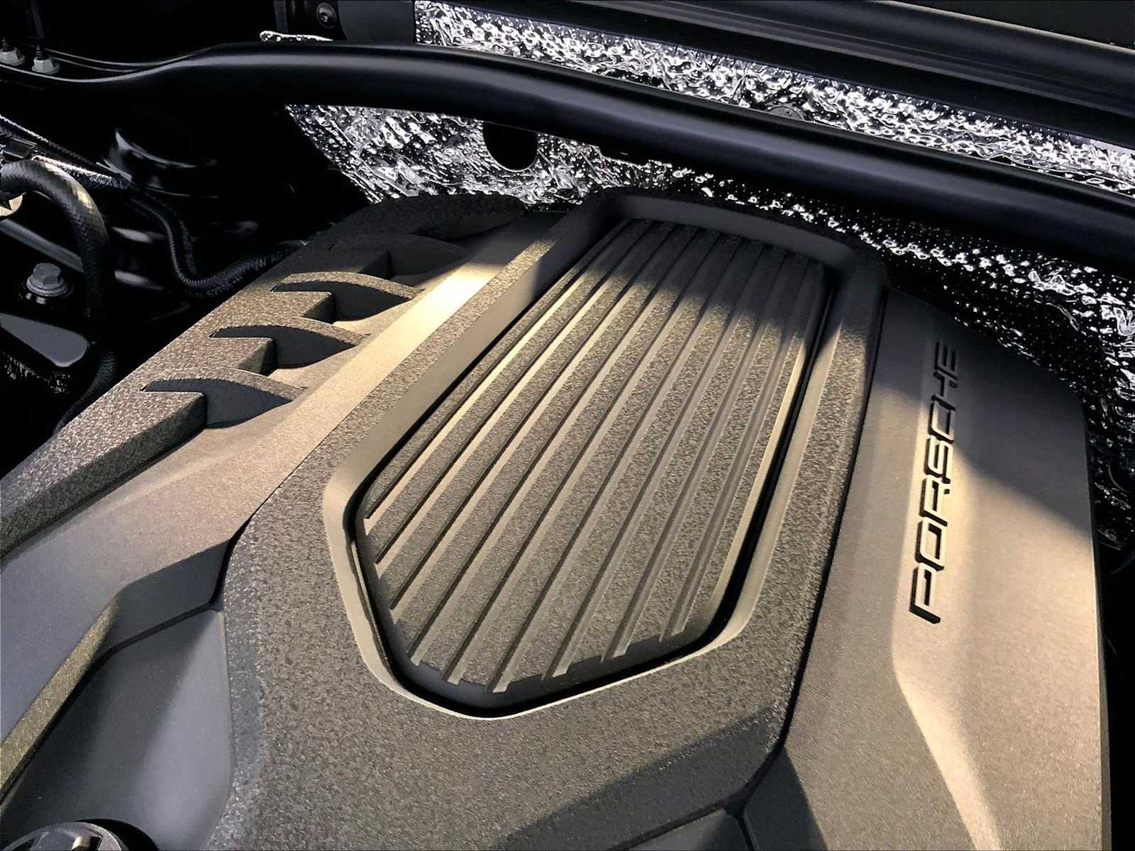 2025 Porsche Macan - Photo 22