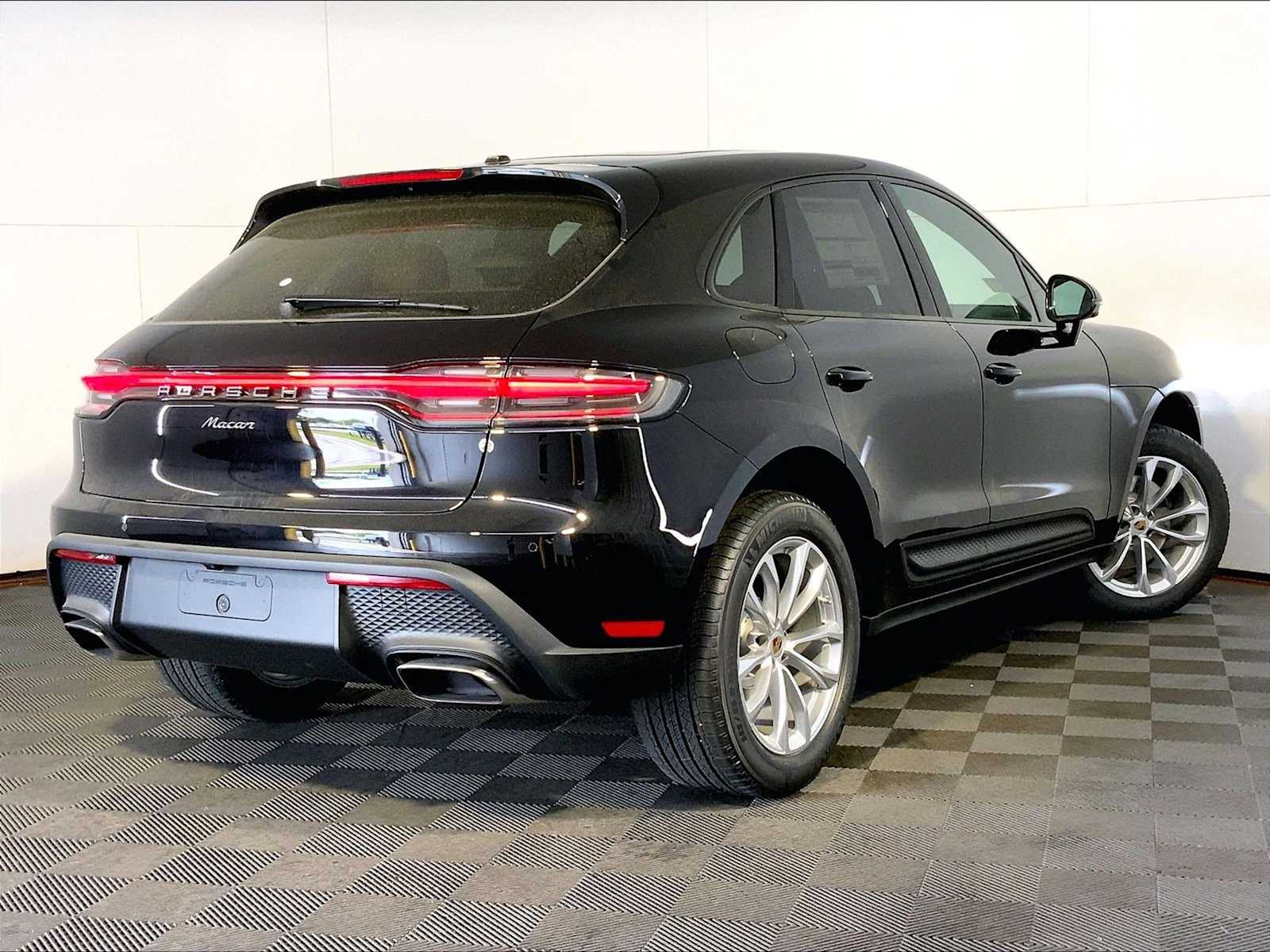 2025 Porsche Macan - Photo 7