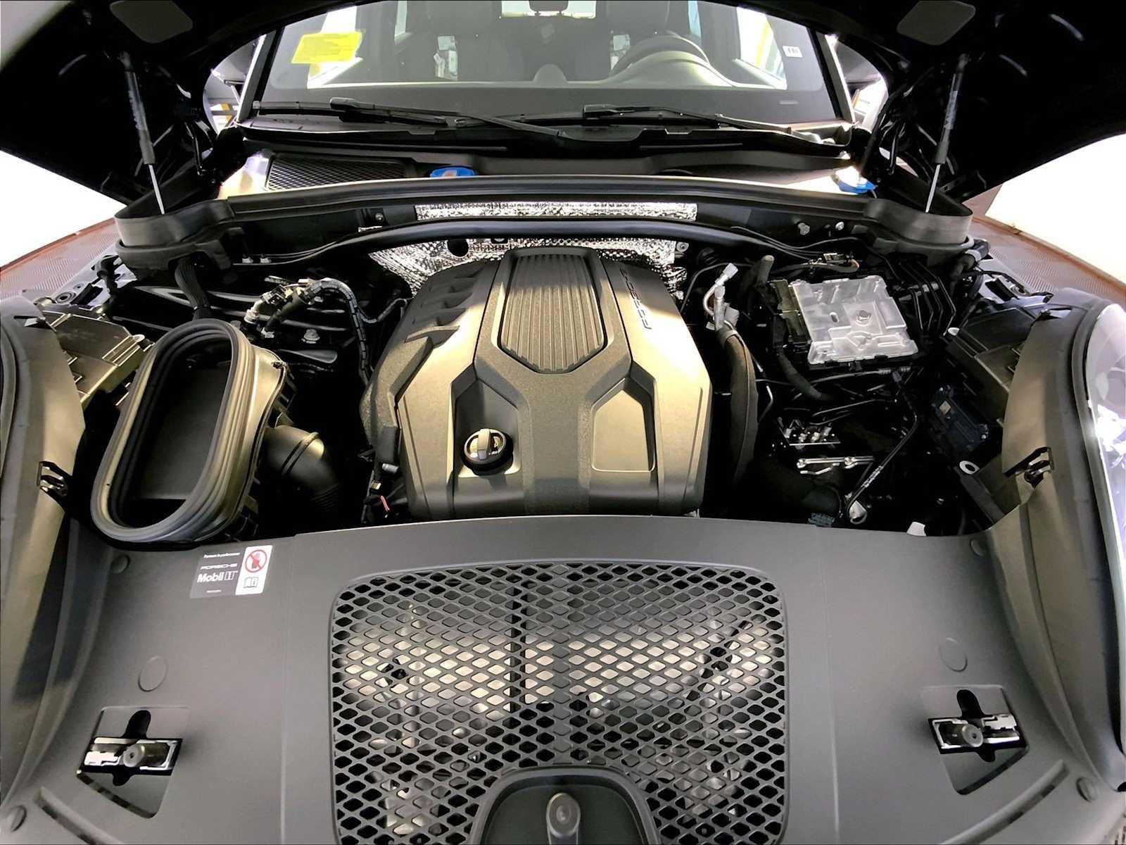 2026 Porsche Macan T - Photo 21