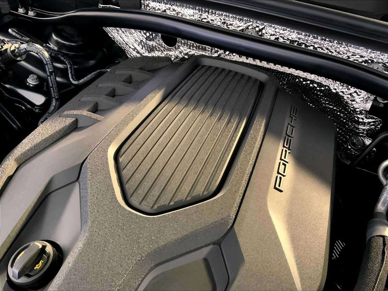 2026 Porsche Macan T - Photo 22
