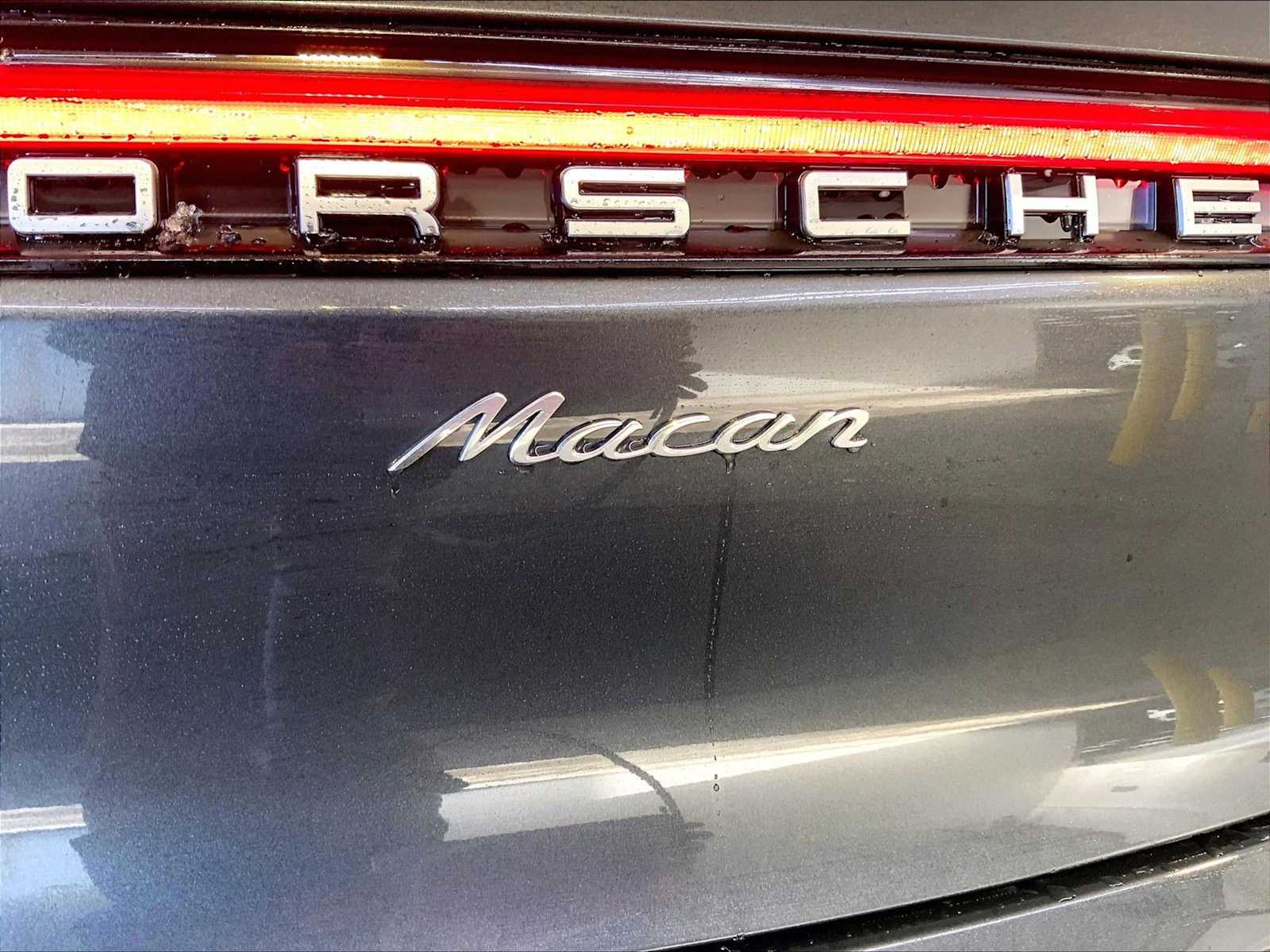 2026 Porsche Macan T - Photo 19