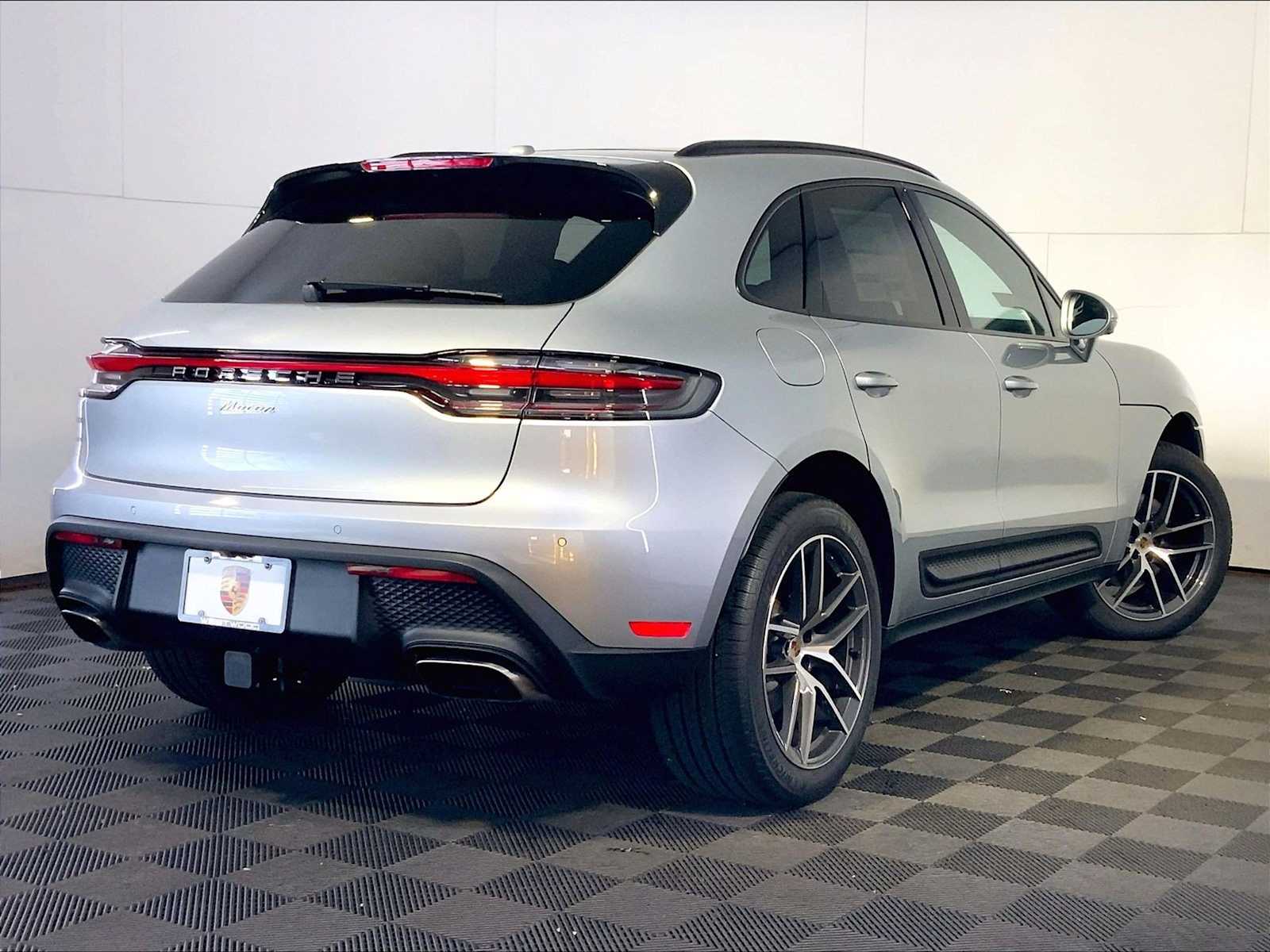 2026 Porsche Macan - Photo 7