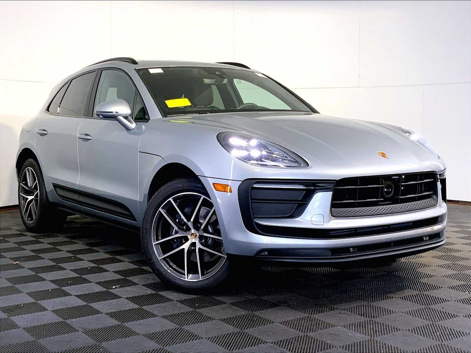 2026 Porsche Macan - Photo 9