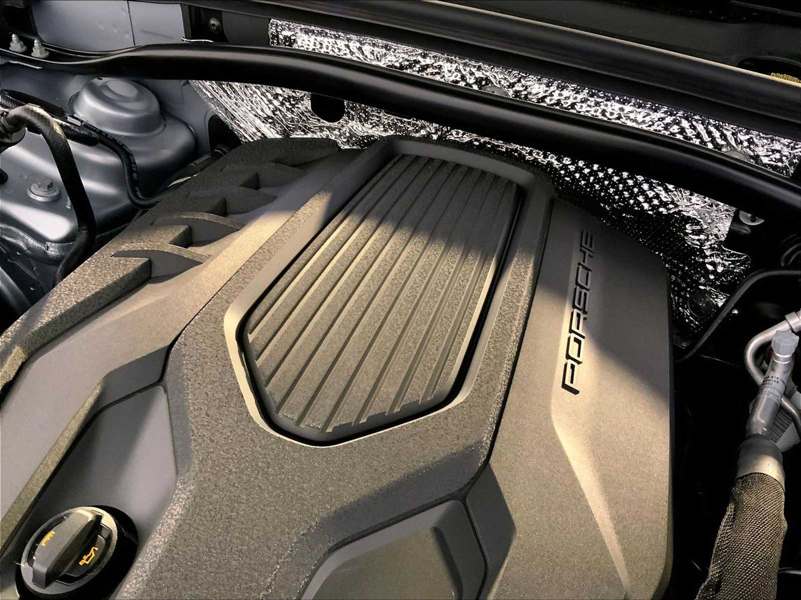2026 Porsche Macan - Photo 22