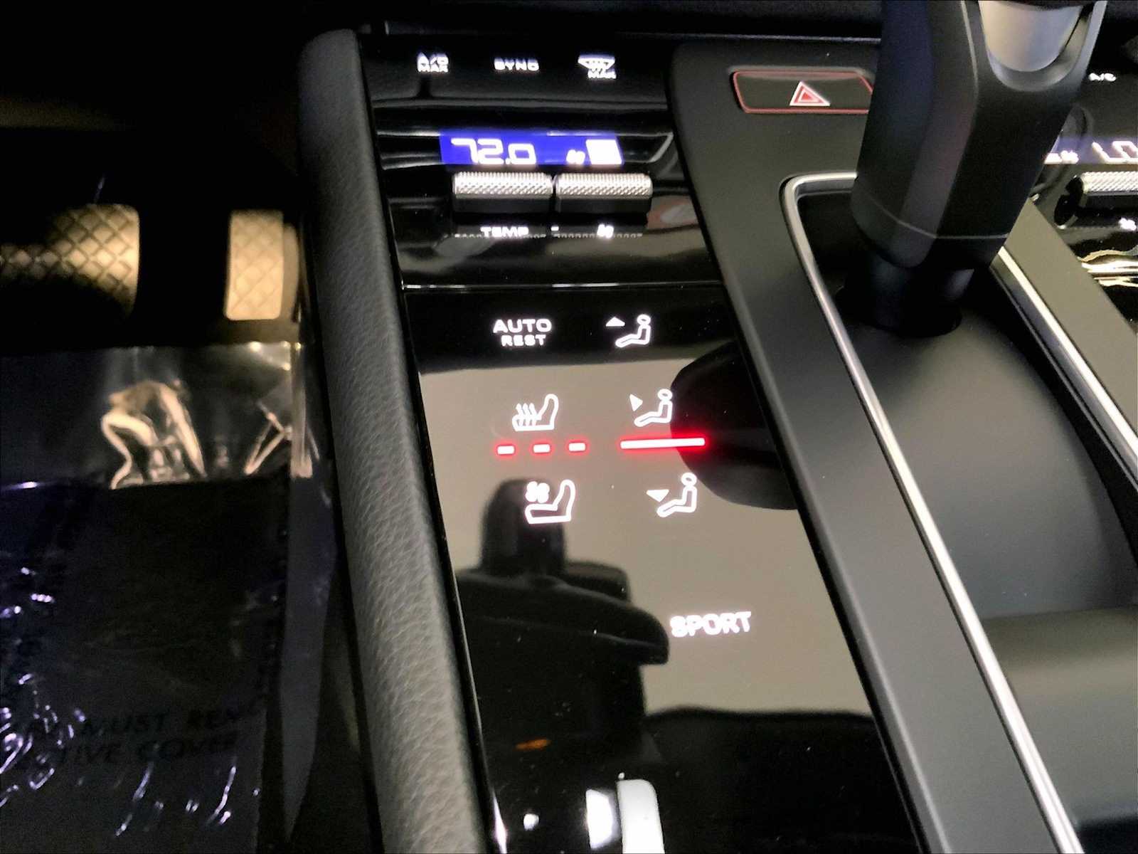 2026 Porsche Macan - Photo 25