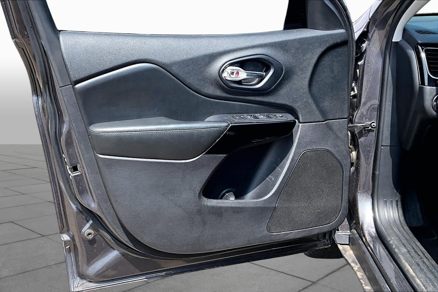 car-gallery-16