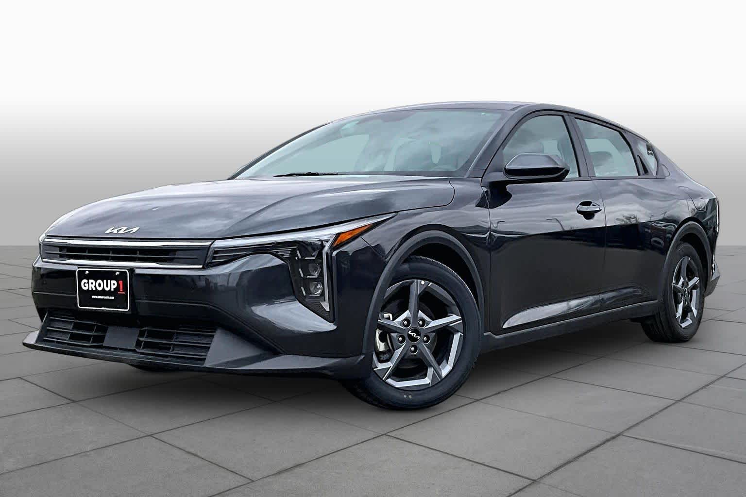 Interstellar Gray 2025 Kia K4 LXS FWD Sedan Front-Wheel Drive Continuously Variable Transmission