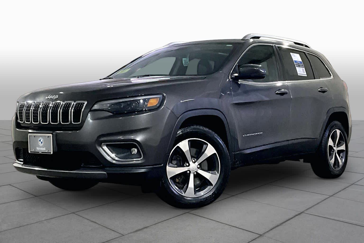 View vehicle photo 2