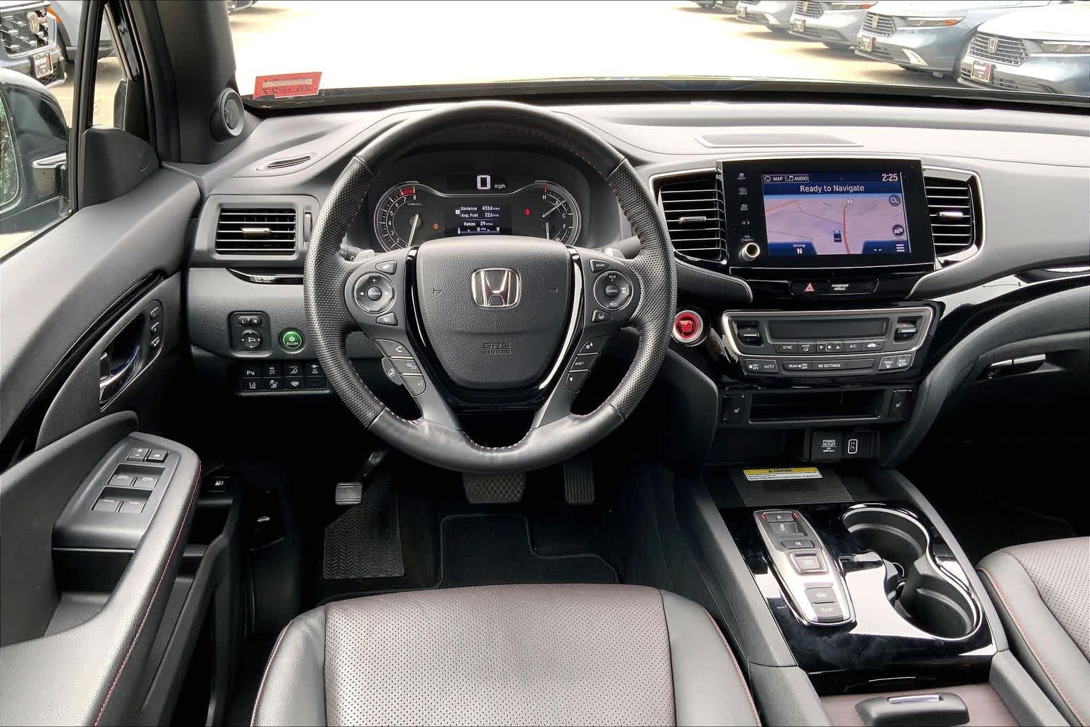 View vehicle photo 7
