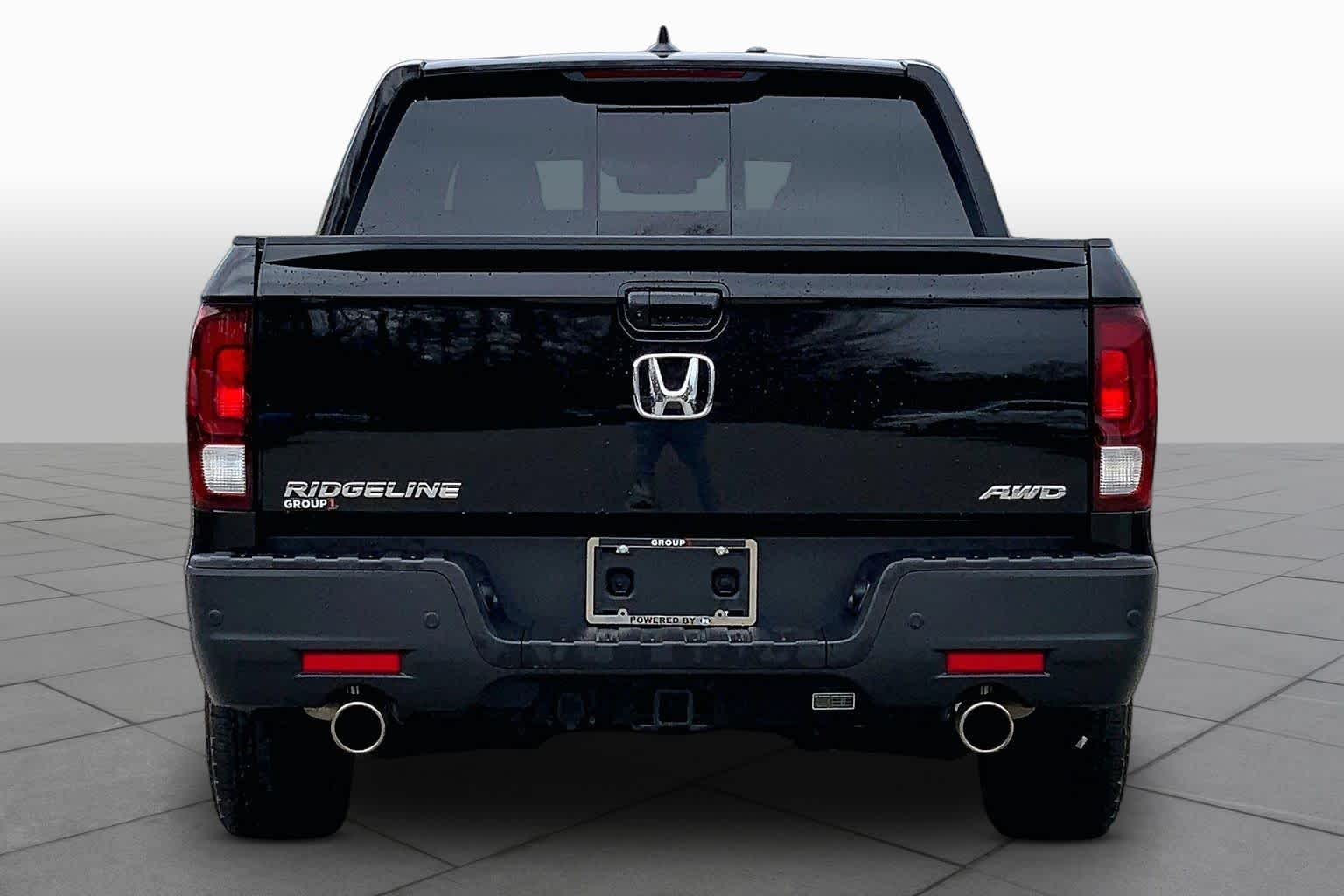 View vehicle photo 6