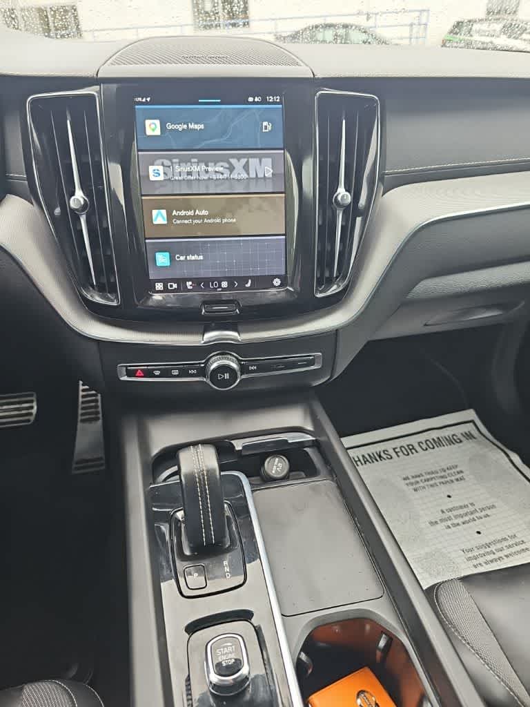 View vehicle photo 7