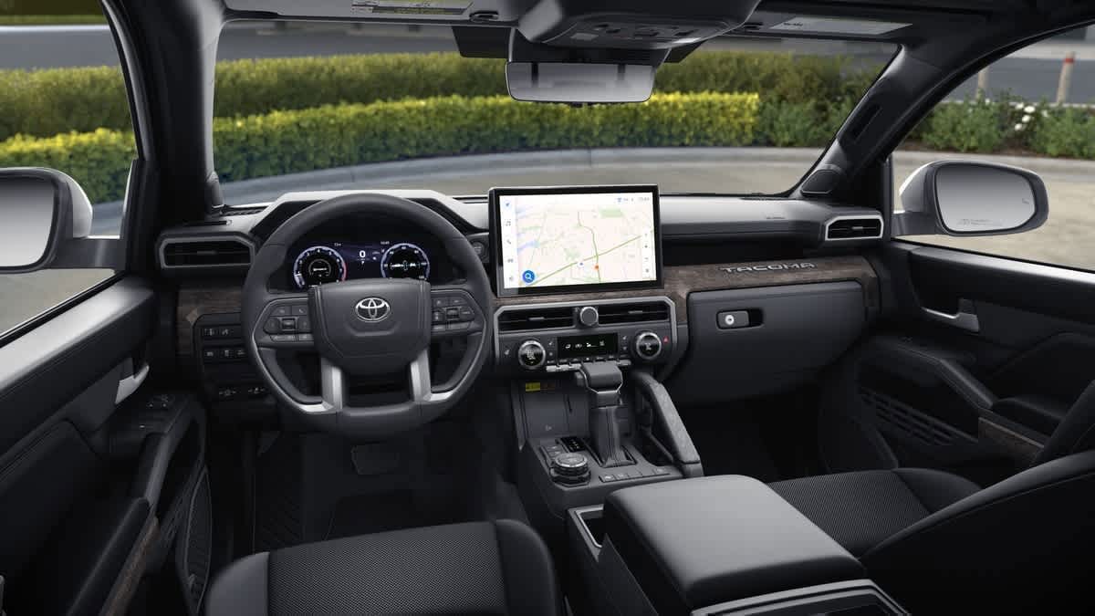 View vehicle photo 3