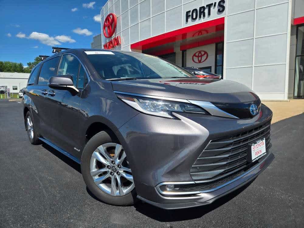 Predawn Gray Mica 2021 Toyota Sienna Minivan Front-Wheel Drive Continuously Variable Transmission