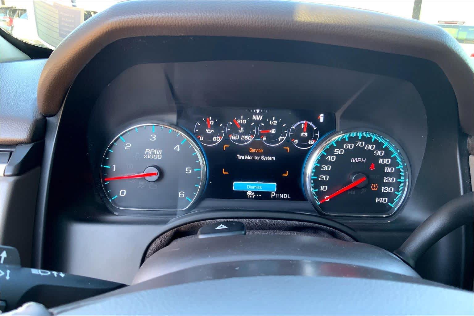 Used 2017 SPARKLING SILVER METALLIC GMC Denali image 24