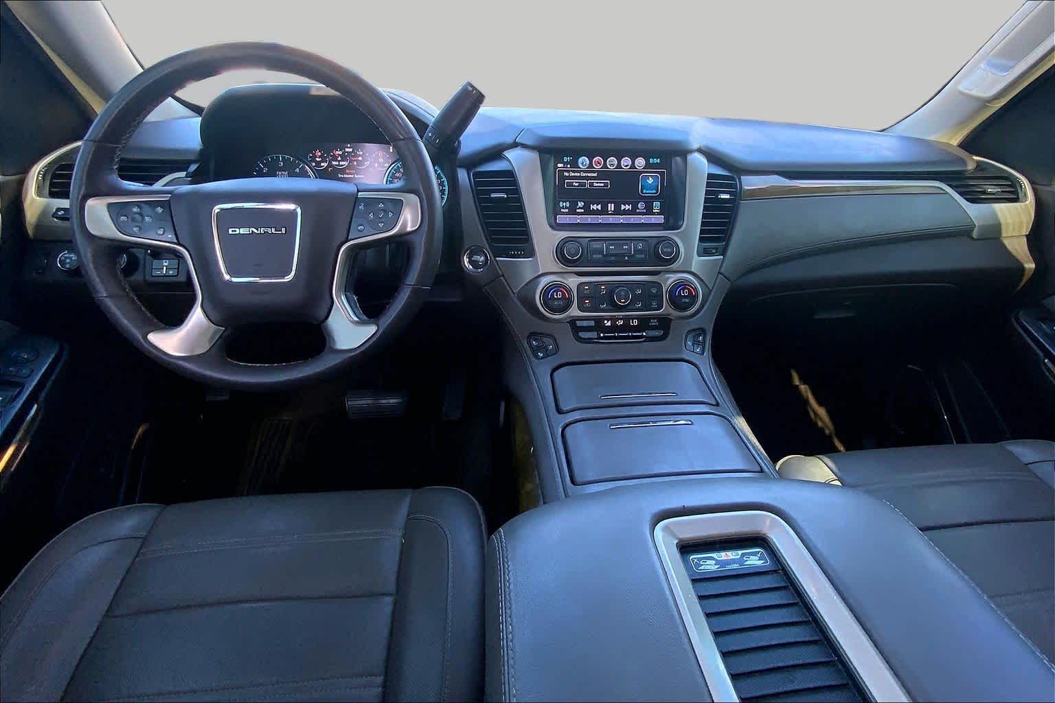 Used 2017 SPARKLING SILVER METALLIC GMC Denali image 14