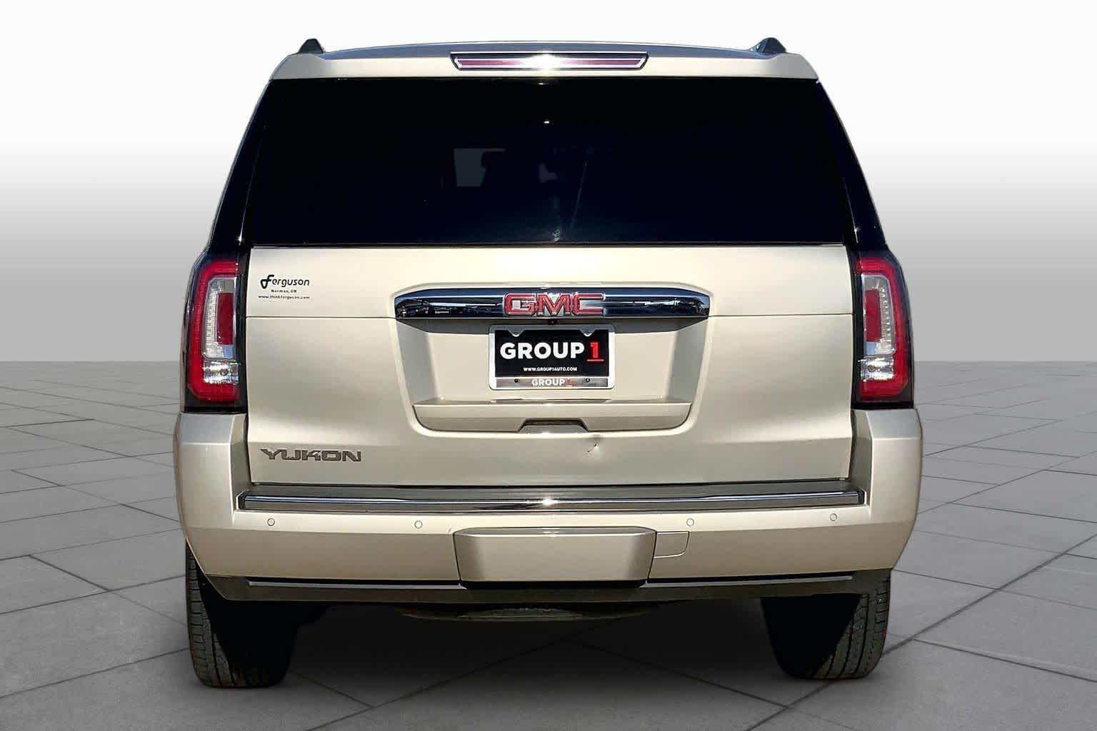 Used 2017 SPARKLING SILVER METALLIC GMC Denali image 5