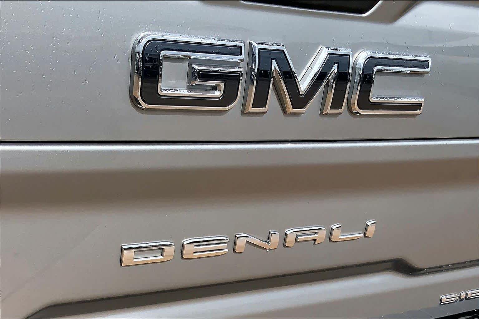 Certified Used 2025 Sterling Metallic GMC Denali Ultimate image 31