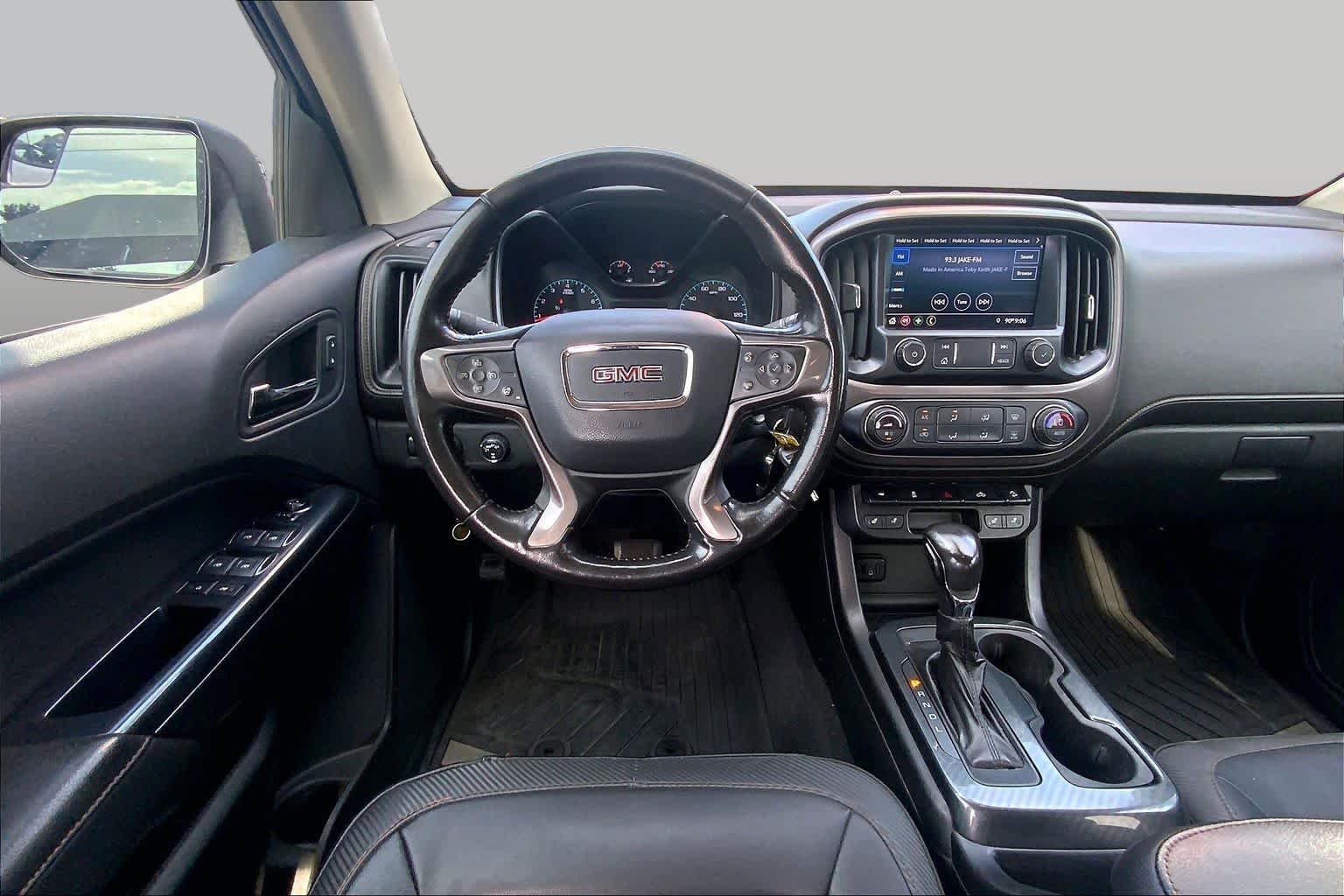 Used 2021 SUMMIT WHITE GMC 4WD AT4 w/Cloth image 6