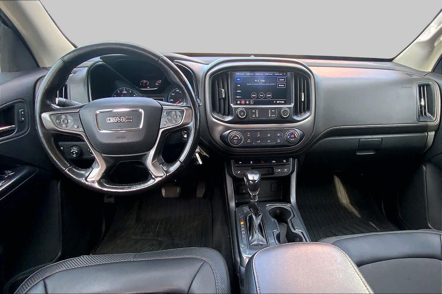 Used 2021 SUMMIT WHITE GMC 4WD AT4 w/Cloth image 15