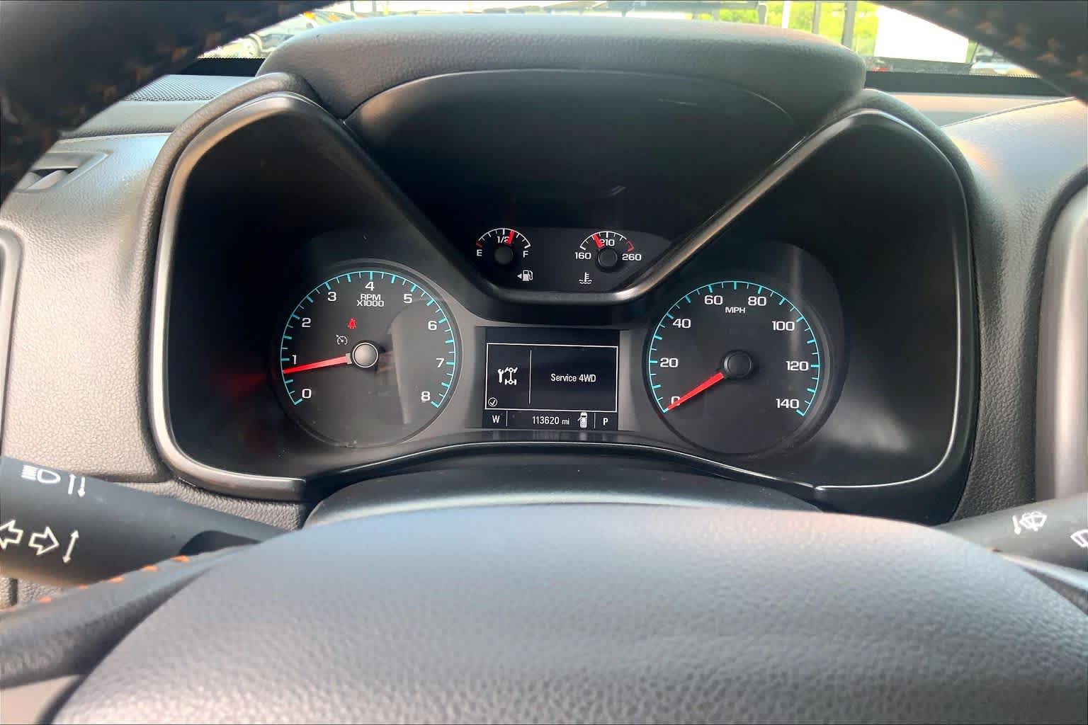Used 2021 SUMMIT WHITE GMC 4WD AT4 w/Cloth image 25