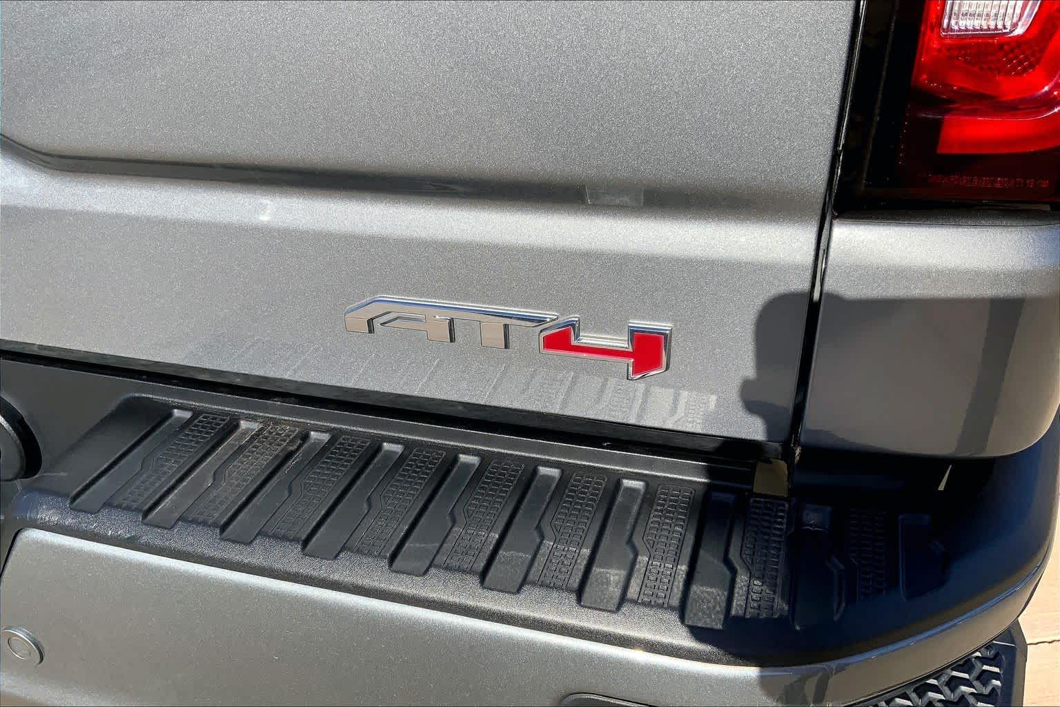 Used 2023 Sterling Metallic GMC AT4 image 30