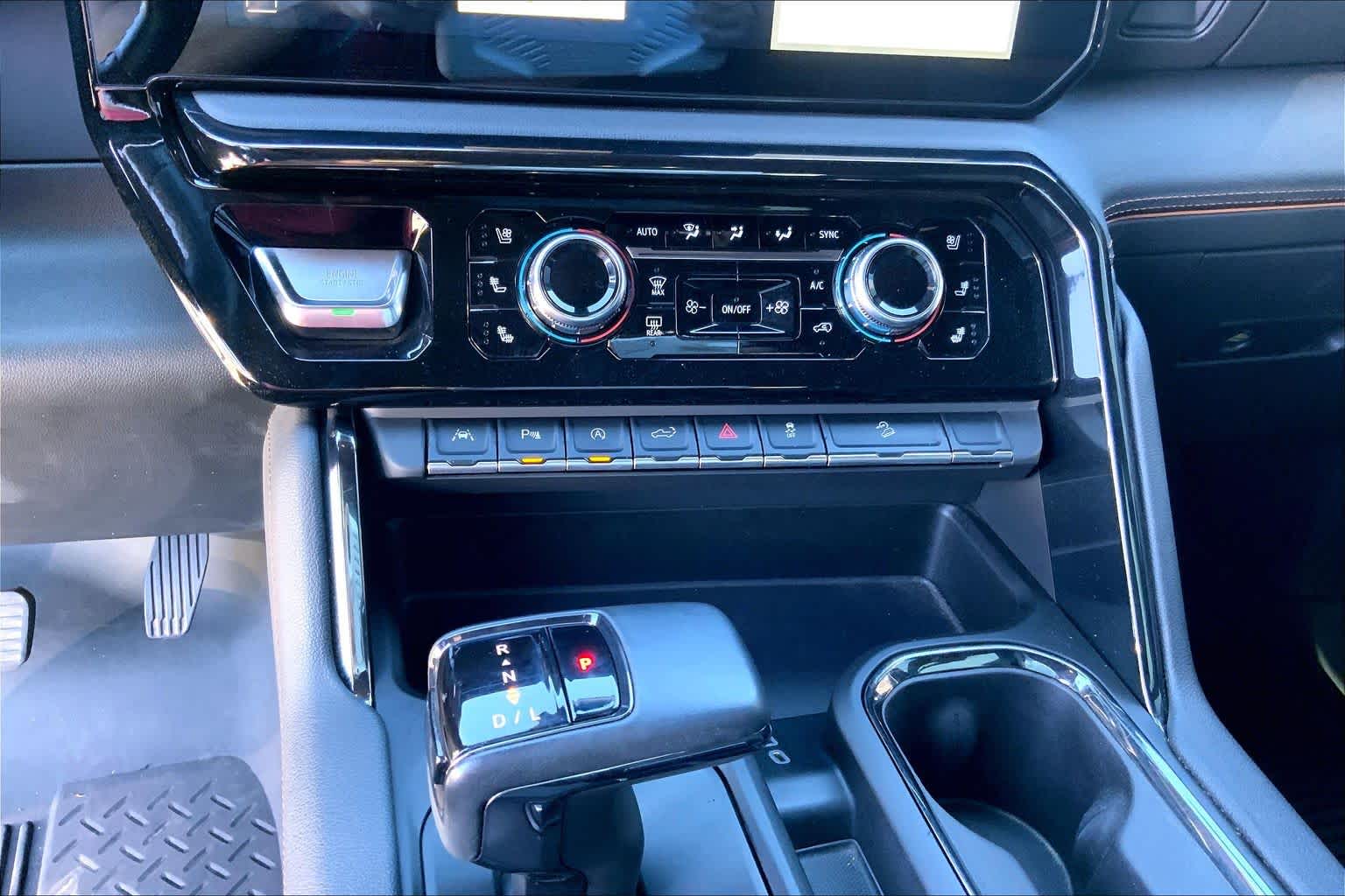 Used 2023 Sterling Metallic GMC AT4 image 32