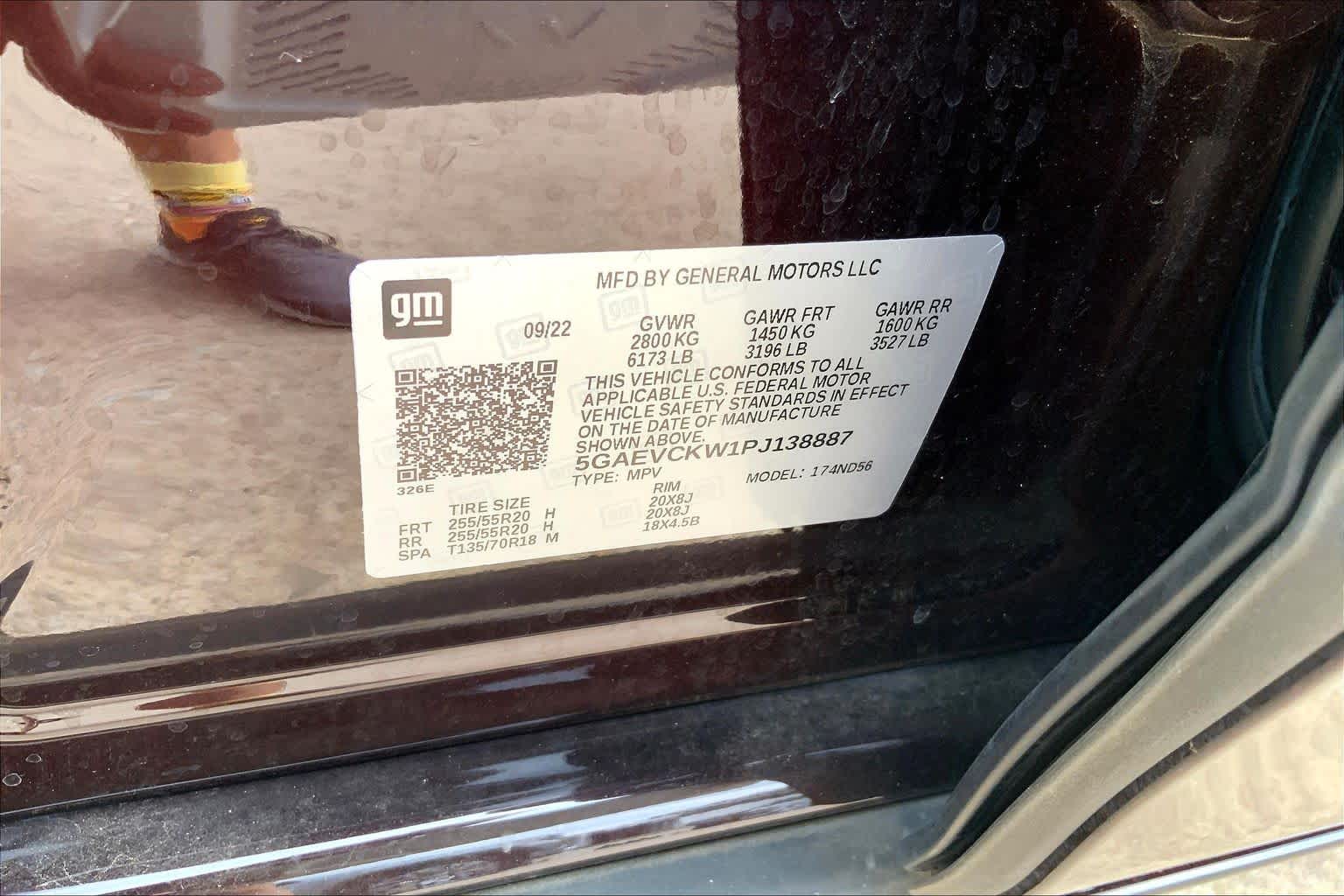 Certified Used 2023 RICH GARNET METALLIC Buick Avenir image 33