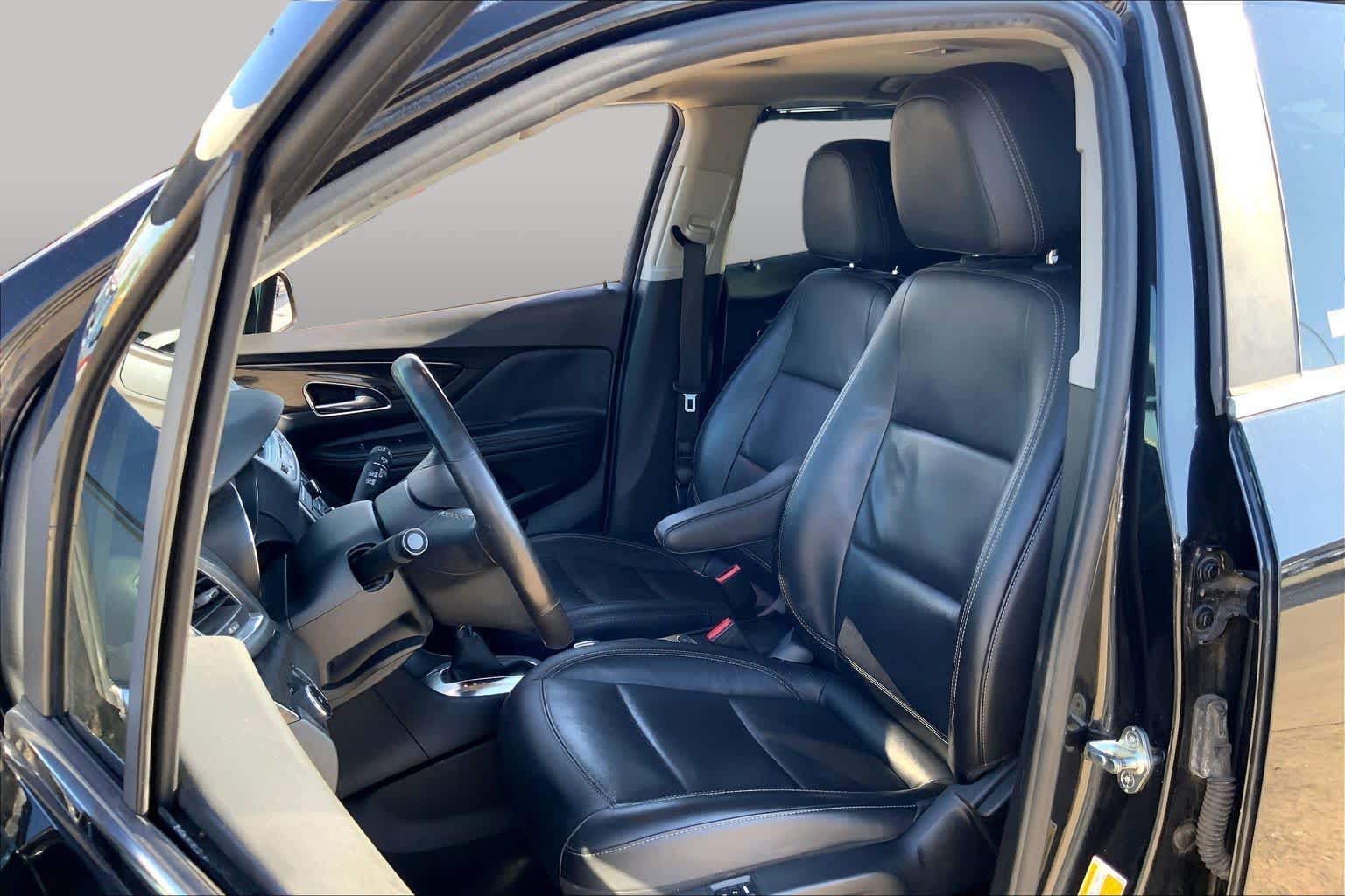 Pre-Owned 2016 Buick Encore Leather