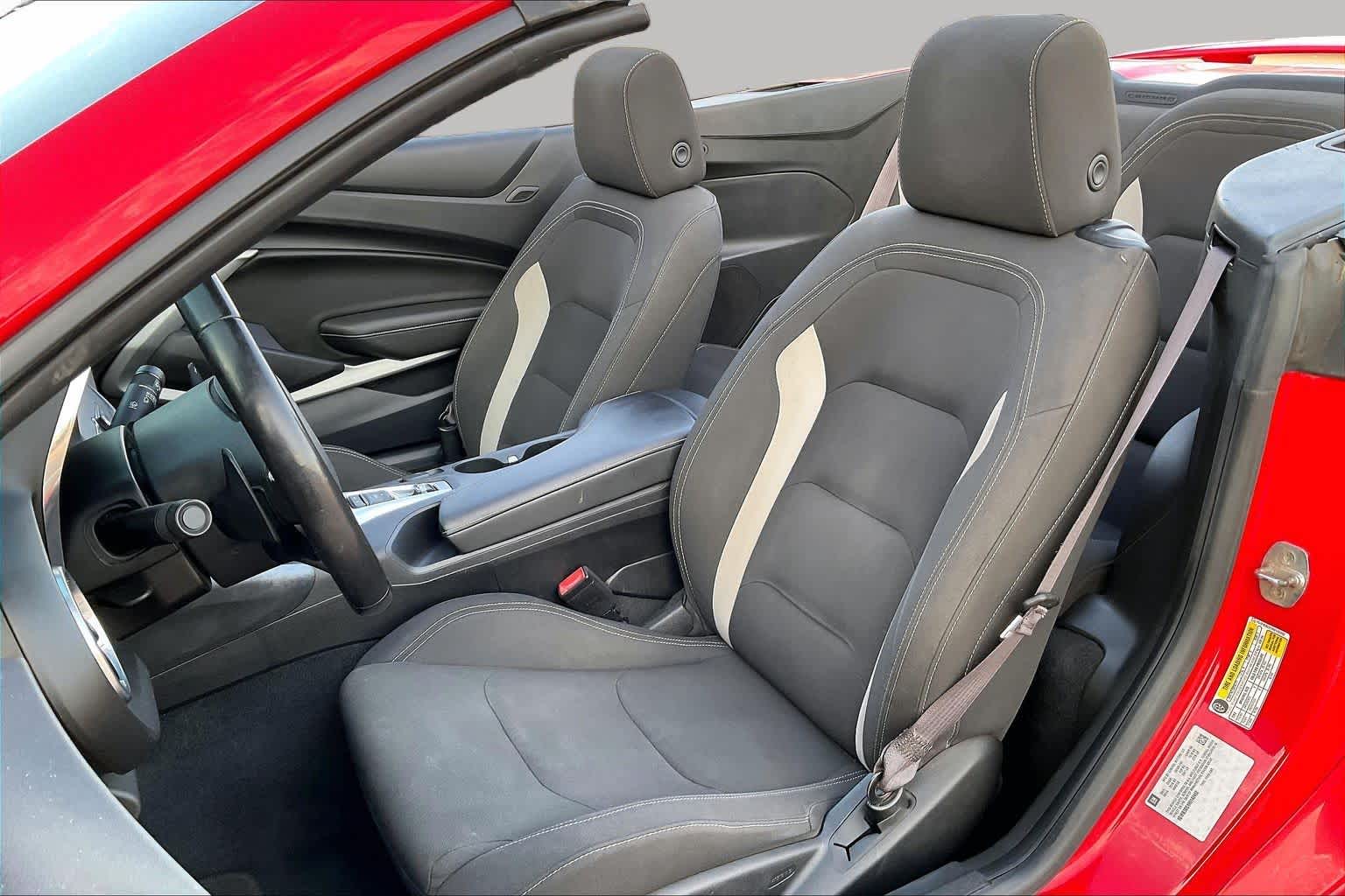 Pre-Owned 2017 Chevrolet Camaro 1LT