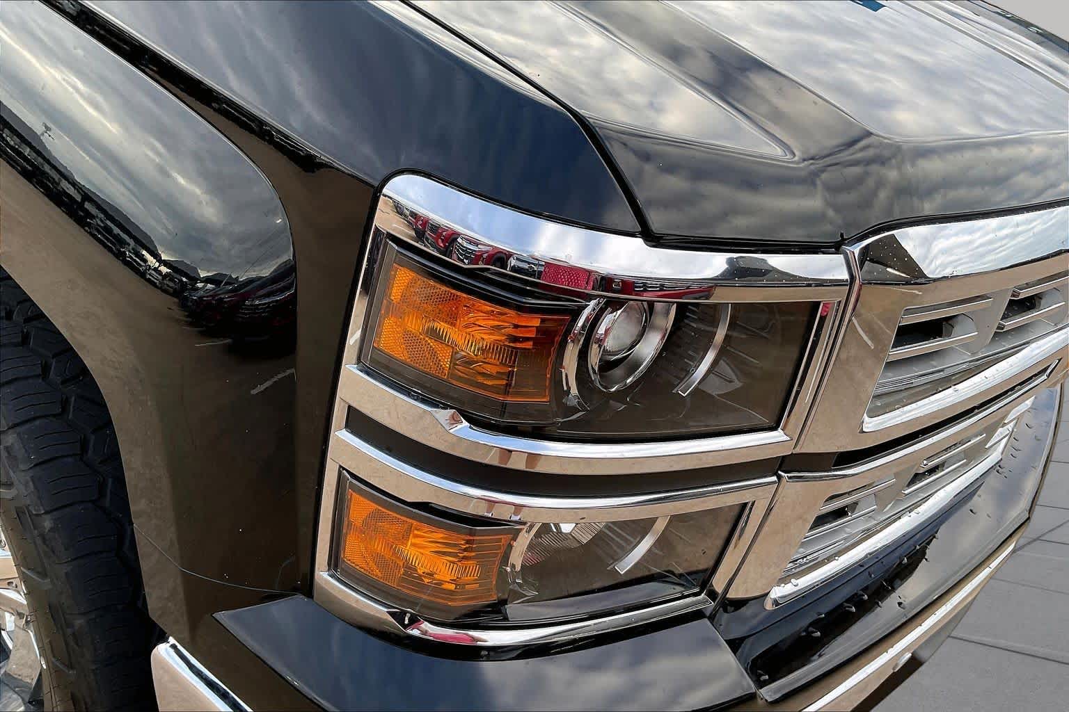 Used 2015 BLACK Chevrolet LTZ image 26