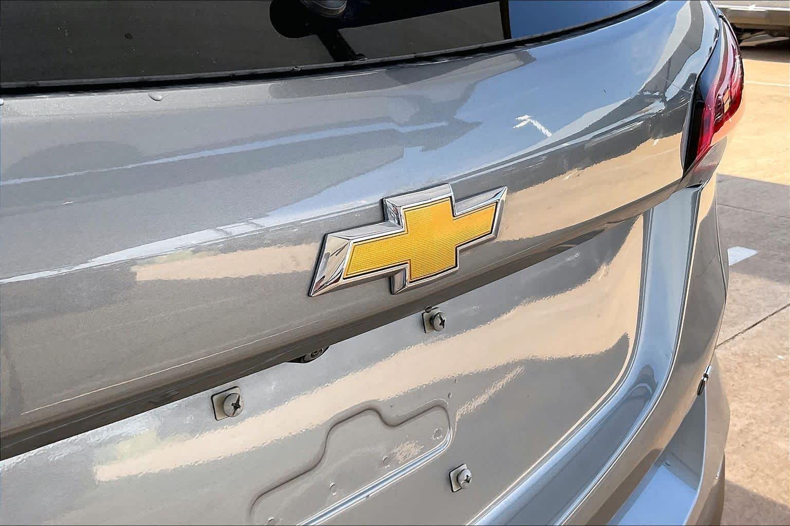 Used 2023 STERLING GRAY METALLIC Chevrolet LT image 30
