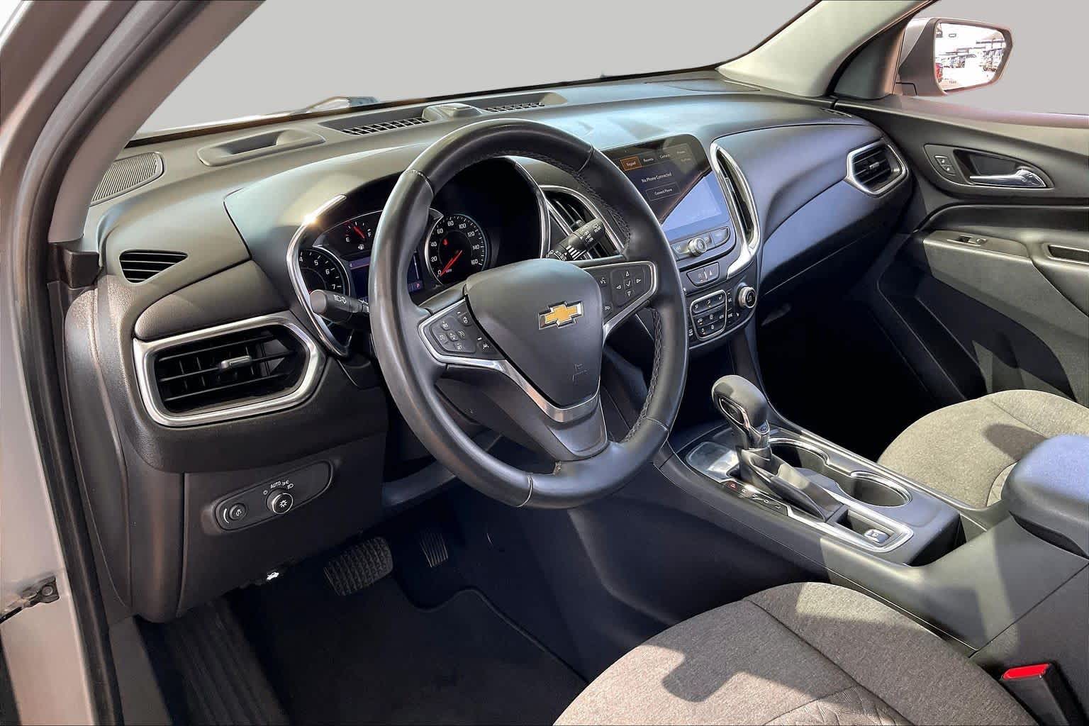 Used 2023 STERLING GRAY METALLIC Chevrolet LT image 17