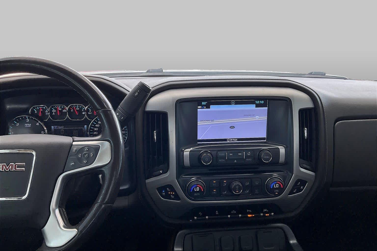 Pre-Owned 2018 GMC Sierra 1500 SLT