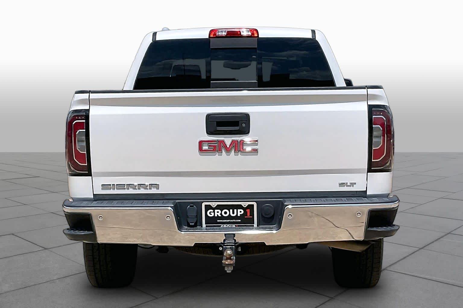 Pre-Owned 2018 GMC Sierra 1500 SLT