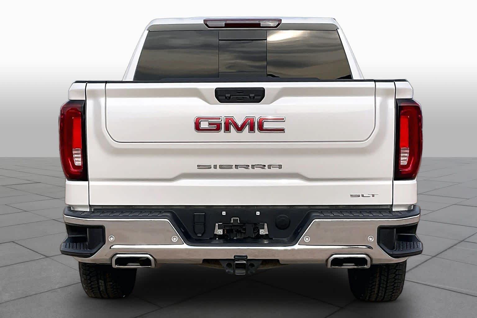 Certified Used 2024 White Frost Tricoat GMC SLT image 5