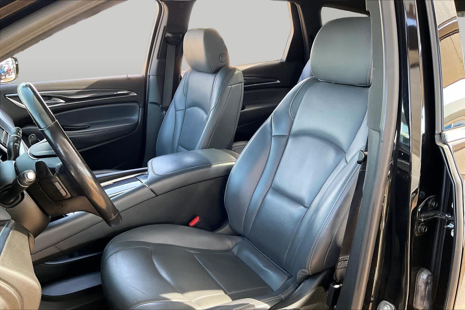 Pre-Owned 2023 Buick Enclave Essence