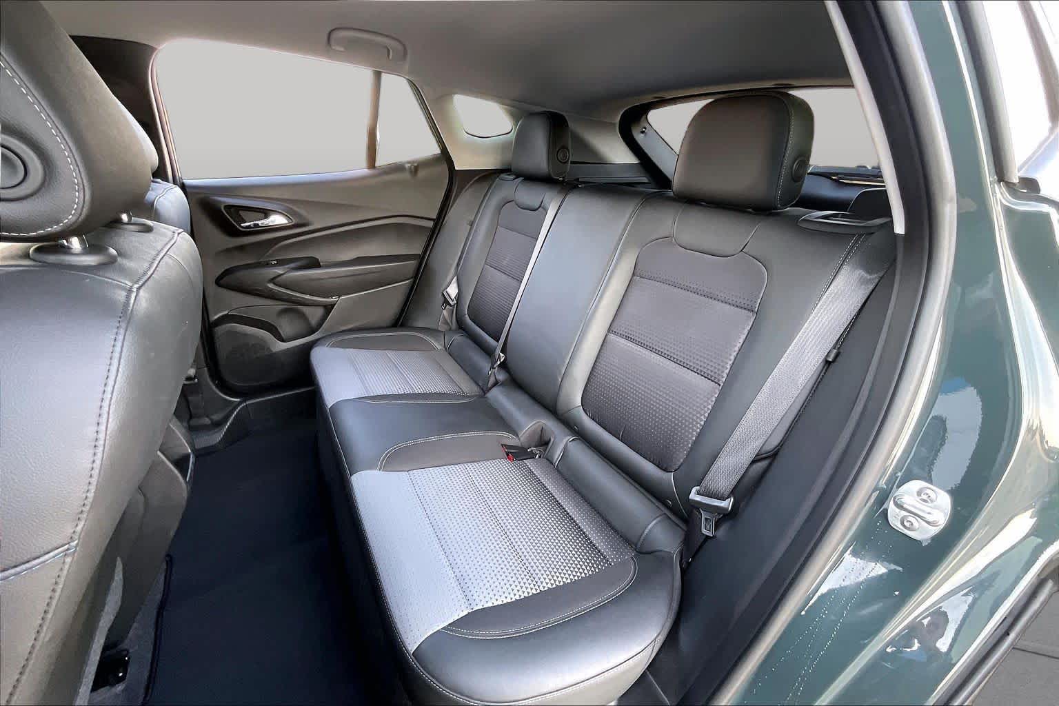 Used 2025 Cypress Gray Chevrolet LT image 20