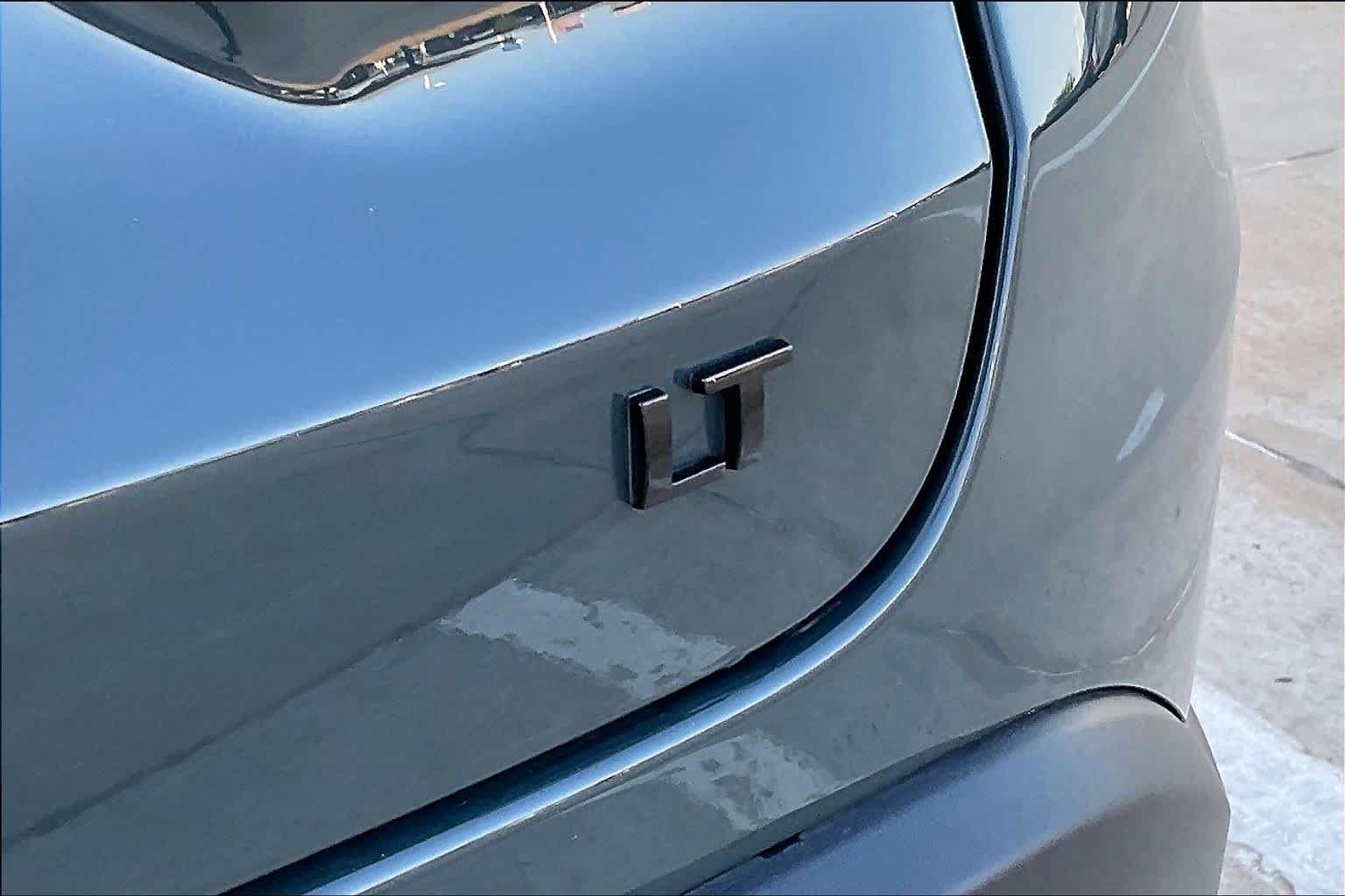 Used 2025 Cypress Gray Chevrolet LT image 11