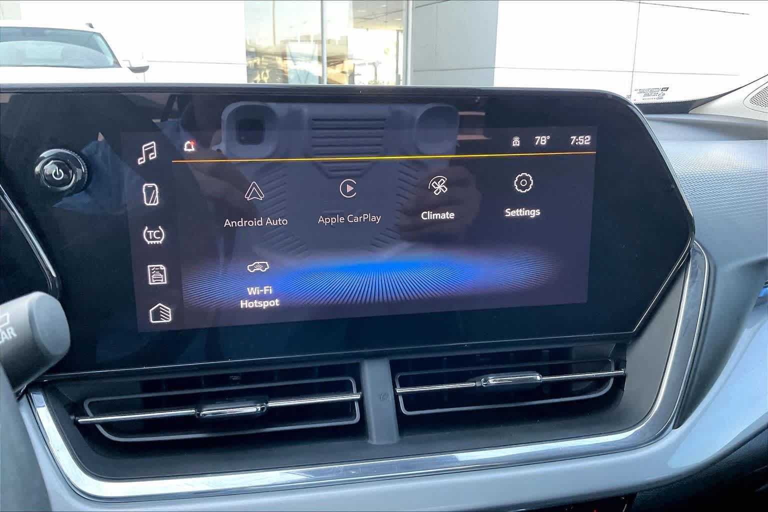 Used 2025 Cypress Gray Chevrolet LT image 31