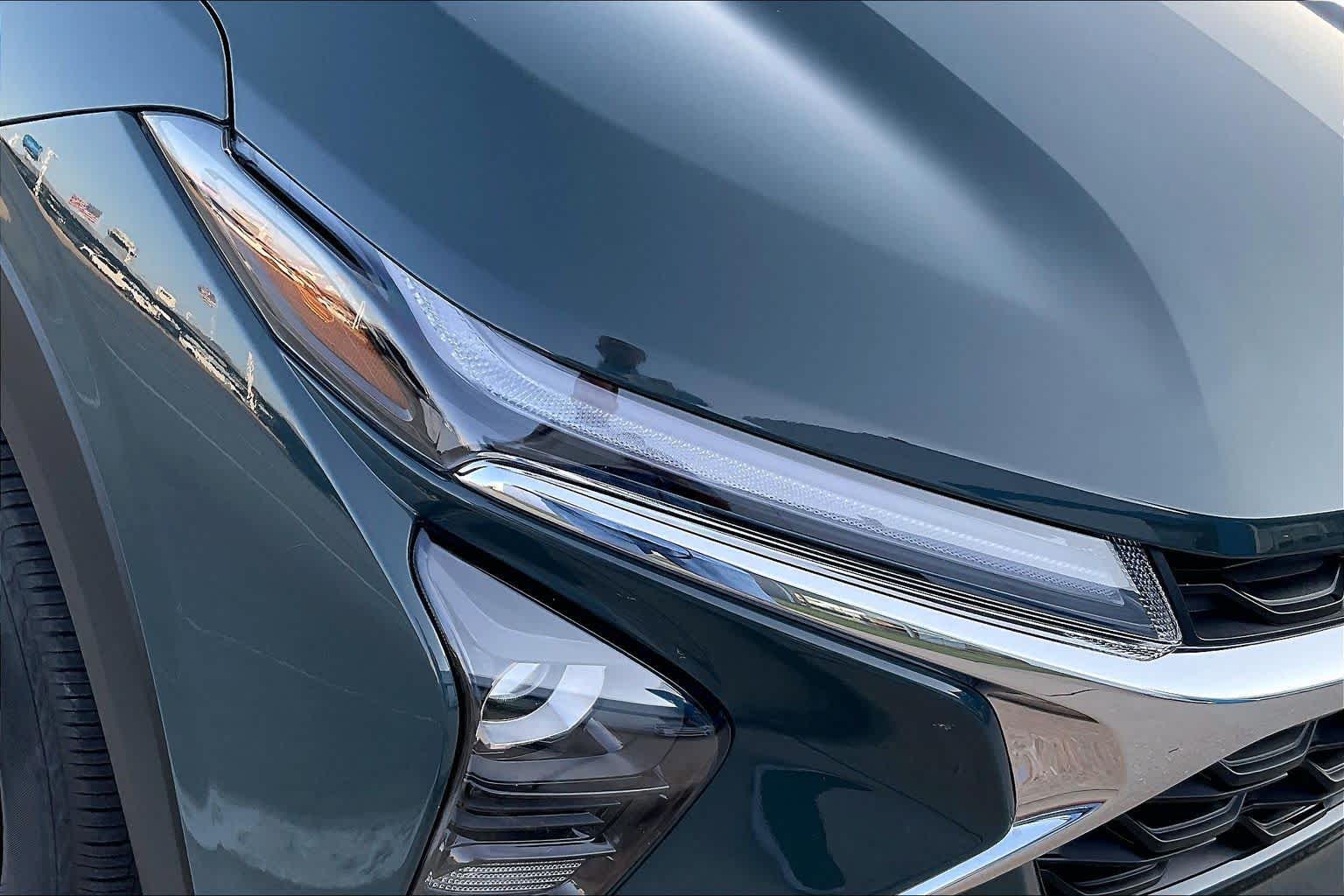 Used 2025 Cypress Gray Chevrolet LT image 27