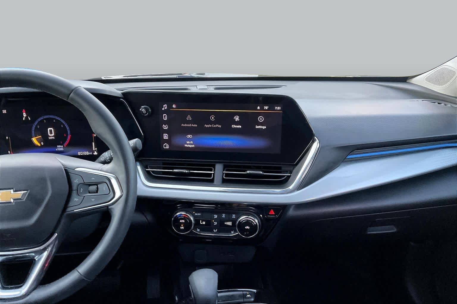 Used 2025 Cypress Gray Chevrolet LT image 8