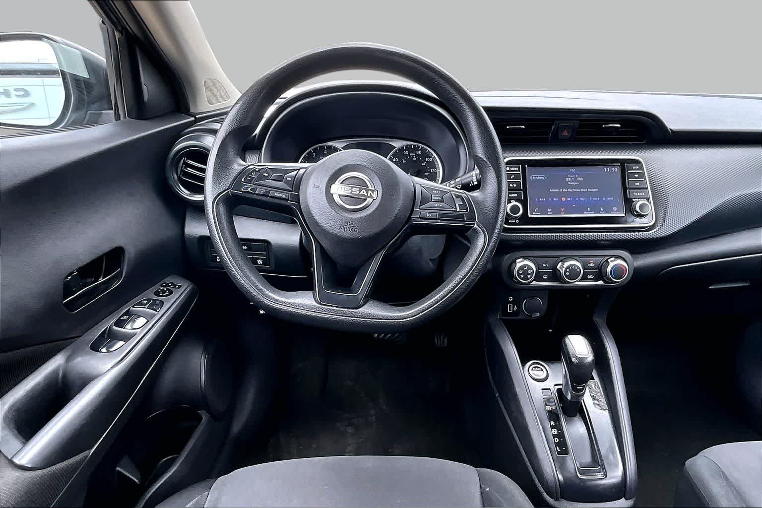 View vehicle photo 7