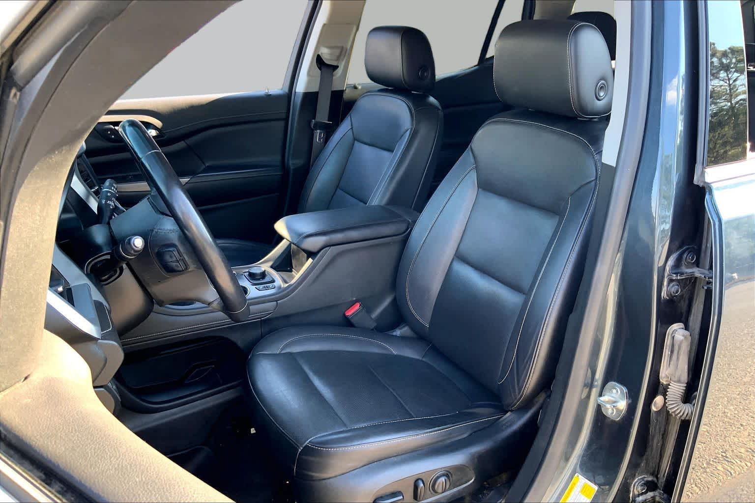 Pre-Owned 2020 GMC Acadia SLT
